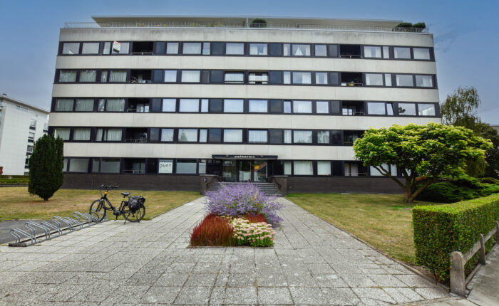 1 bewerkt